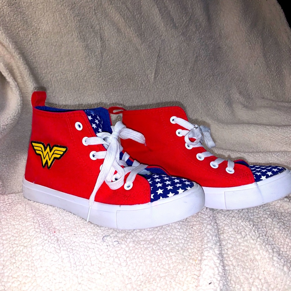 Wonder Woman High Tops